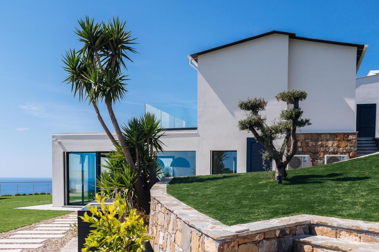 Villa Sabrina Riviera Dei Fiori A Picco Sul Mare Con Piscina Privata ,Wellness & Spa Imperia Exterior foto