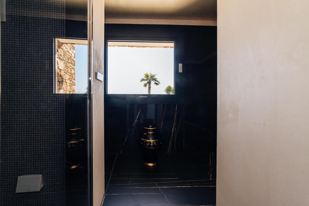 Villa Sabrina Riviera Dei Fiori A Picco Sul Mare Con Piscina Privata ,Wellness & Spa Imperia Exterior foto